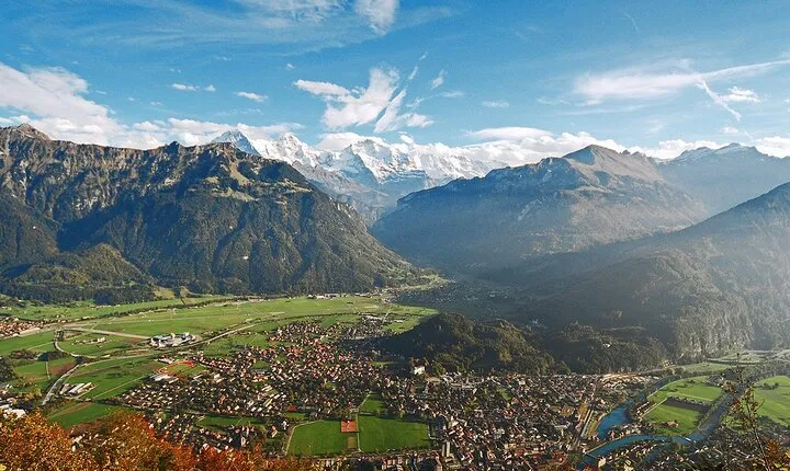 Small group tour to Interlaken with driver guide