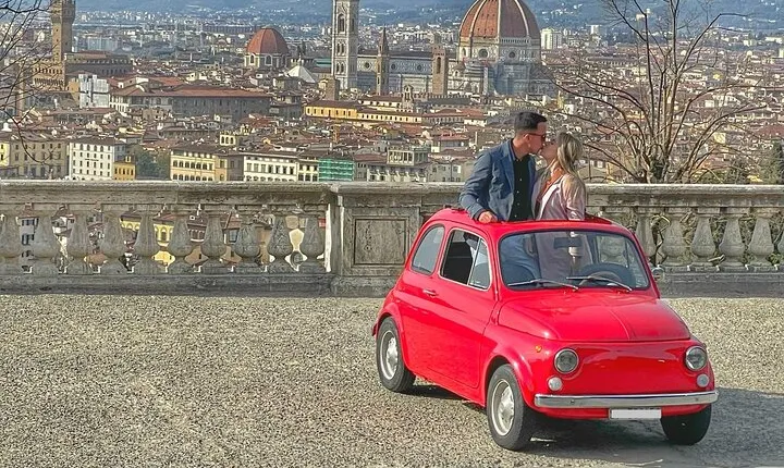 Vintage Fiat 500 Experience in the Florentine Hills 