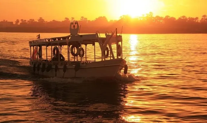 Felucca on the Nile Private Tour with dinner in Cairo