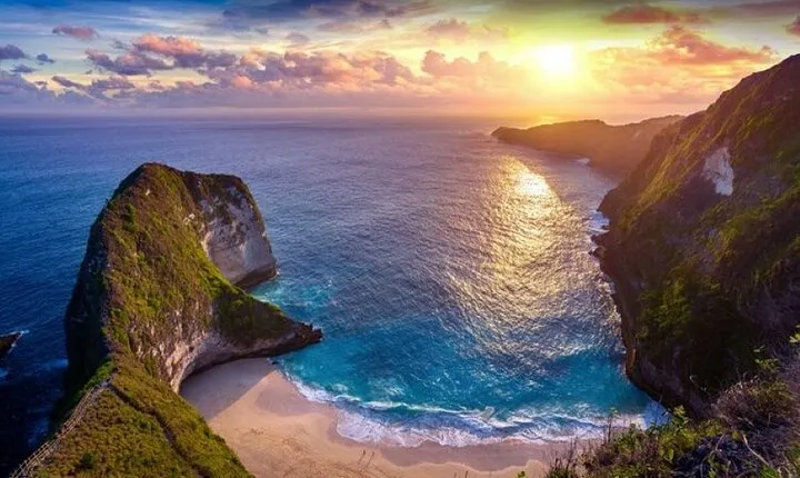 Discover the Enchanting Beauty of West Nusa Penida Private Tour