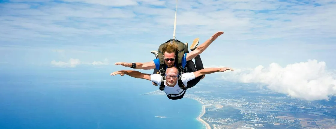 15,000 Ft Skydiving in Noosa Available in the Weekend