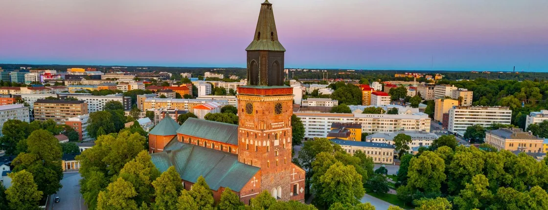 2-hour Turku walking tour with a local guide