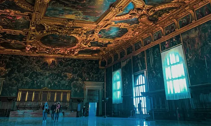 Small-group Doge's Palace Skip-the-line Tour