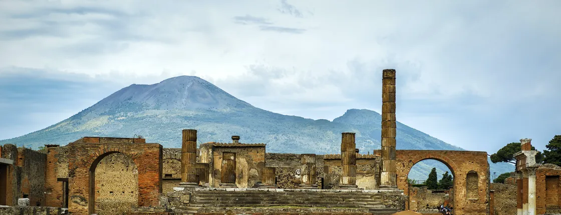 Pompeii and Vesuvius small group tour with tickets included