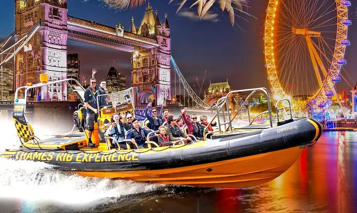 NEW YEARS EVE '25 London's Ultimate Front Row Firework Experience