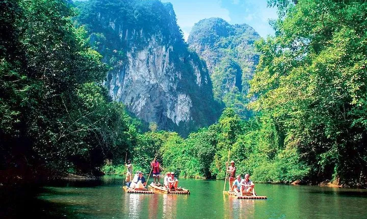 Khao Sok: Full Day Bamboo Rafting Tour from Khao Lak
