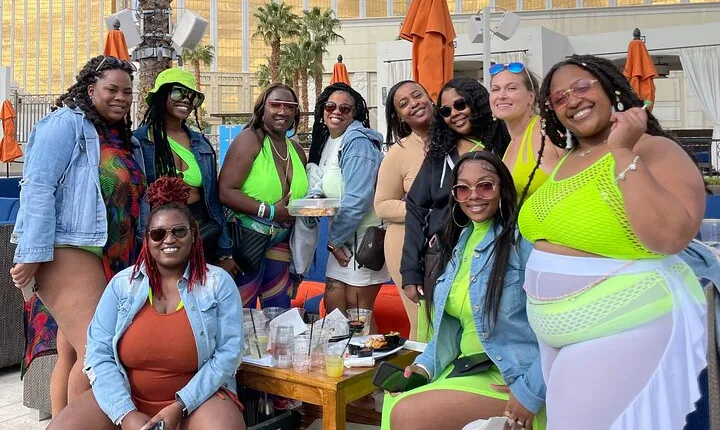 Skip the Line VIP Pool Party Tour in Vegas