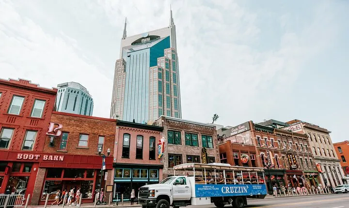 Cruzzin' Nashville Narrated Sightseeing Tour by Open-Air Vehicle