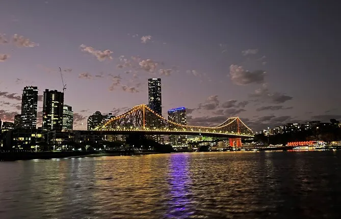 City Lights Dinner Cruise in Brisbane with Dinner