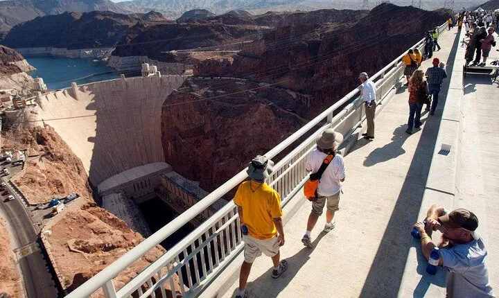 Small Group Hoover Dam, Powerplant and O'Callahan Bridge Tour