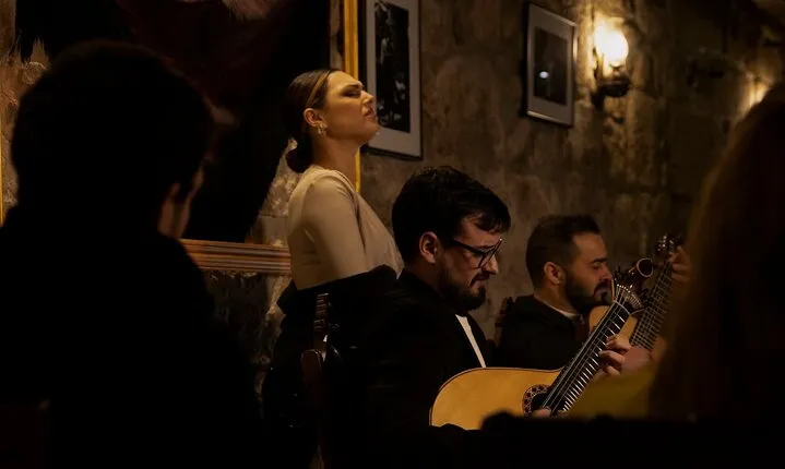1-hour Intimate Fado Concert in a Typical Venue