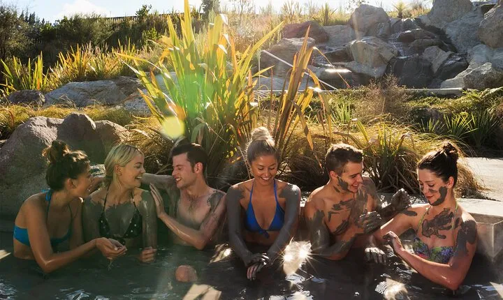 ROTORUA - Hell's Gate Geothermal Park & Mud Spa Day Trip