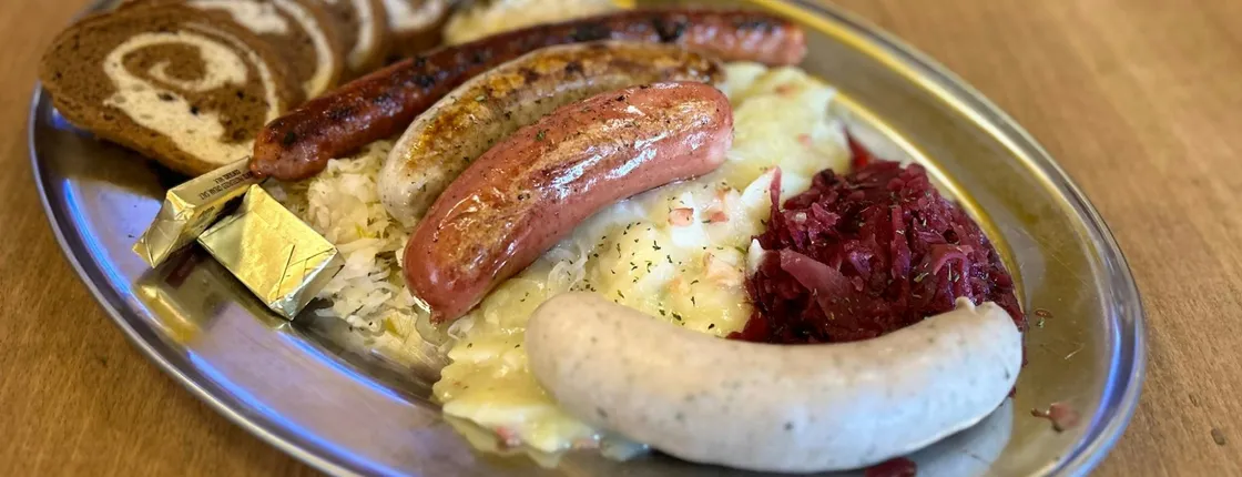 Milwaukee downtown food tour with 5 tastings and cheese curds