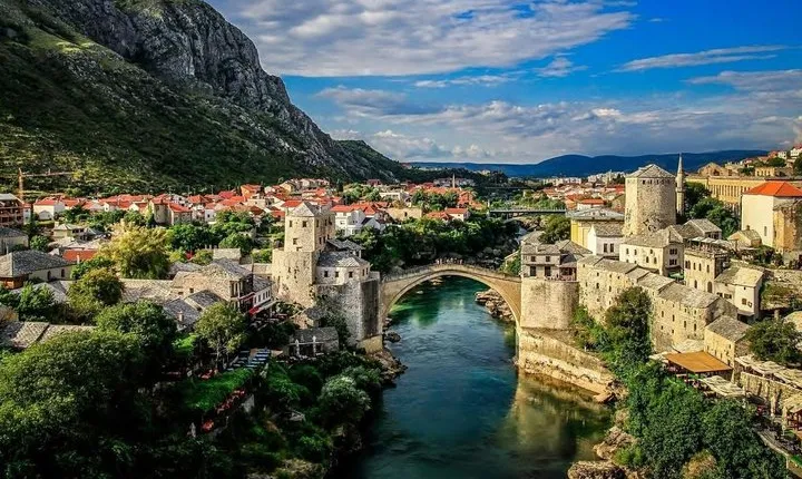 Sunny Herzegovina: Mostar, Kravice Waterfalls & 4 Cities Tour