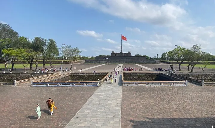 Private Full Day Guided Tour in Hue city