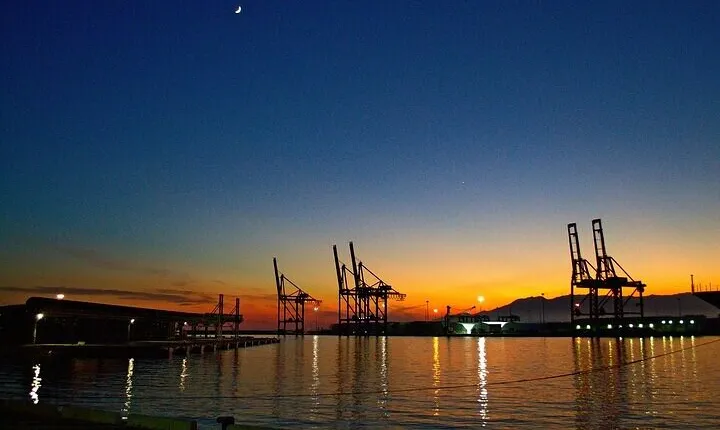 Night Tour in Malaga: Enjoy the Sunset and City Lights