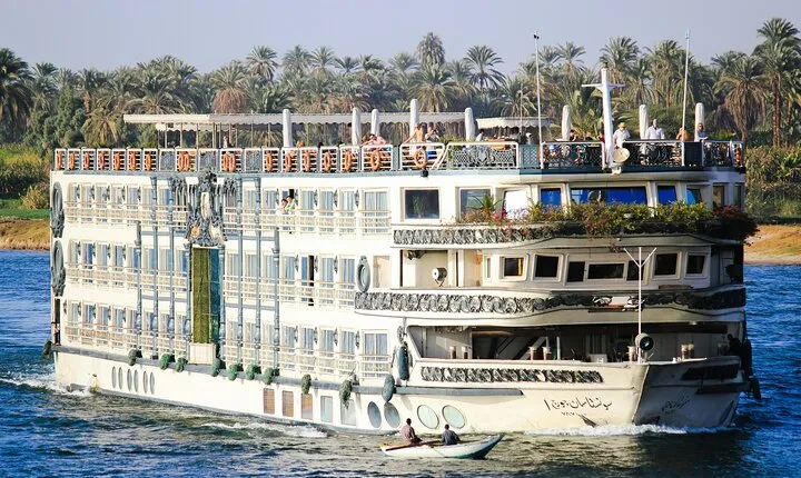 8-Day Giza, Cairo, Luxor and Aswan Tour from Cairo