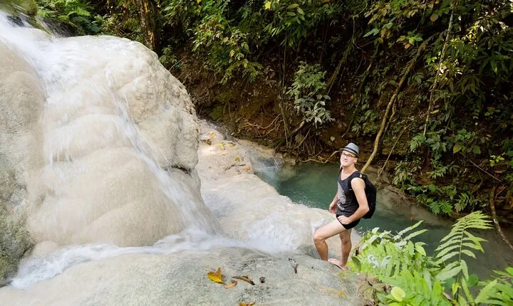 Sticky Waterfall and Mae Ngat Boat Tour from Chiang Mai