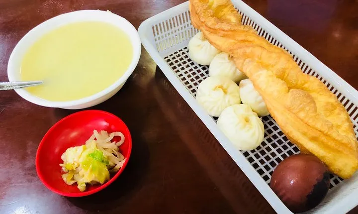 Private Beijing Breakfast Walking Tour