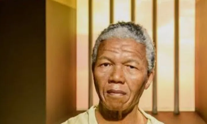 Robben island,Table Mountain, Mandela Museum and city tour incl