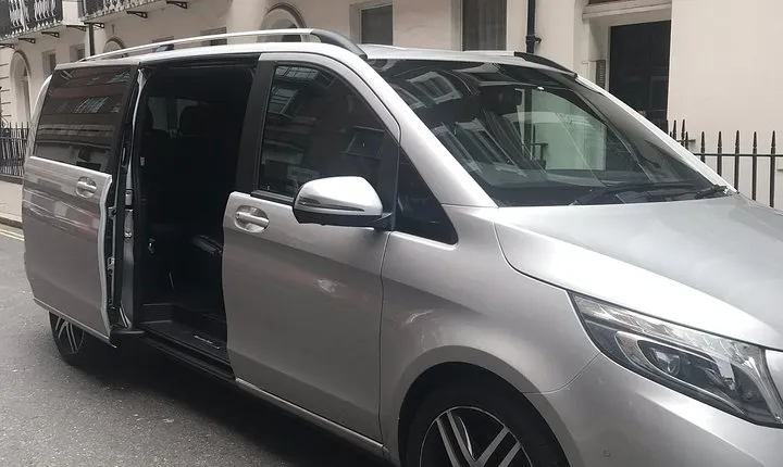 Private Transfer From Central London to City Airport