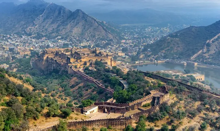 From Delhi: Golden Triangle Tour with Haridwar & Rishikesh