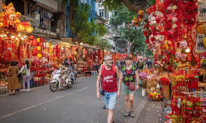 Hanoi City Half Day Private Tour with Street Food Adventure