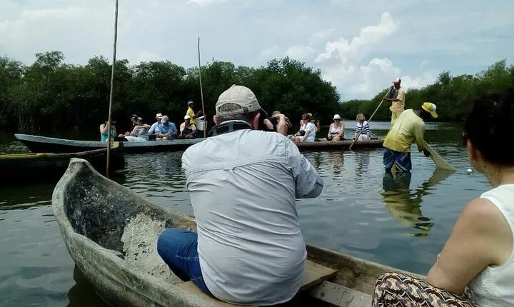 Eco-friendly Leverage Canoe Tour with Craft Fishing Show