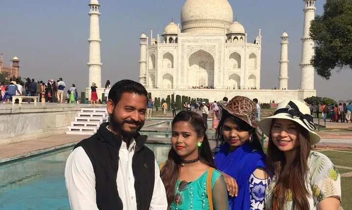 Same Day Taj Mahal Tour by Gatimaan Express Train