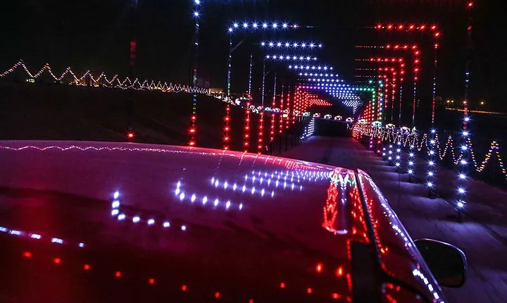 Glittering Lights Christmas Drive Thru - Las Vegas Motor Speedway