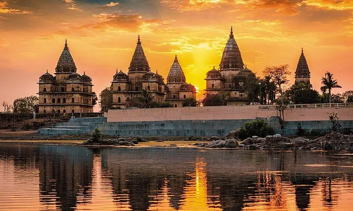 5-Day Private Golden Triangle and Kamasutra Tour from Delhi