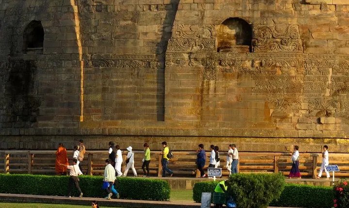 Sarnath and Varanasi Combined Day Tour