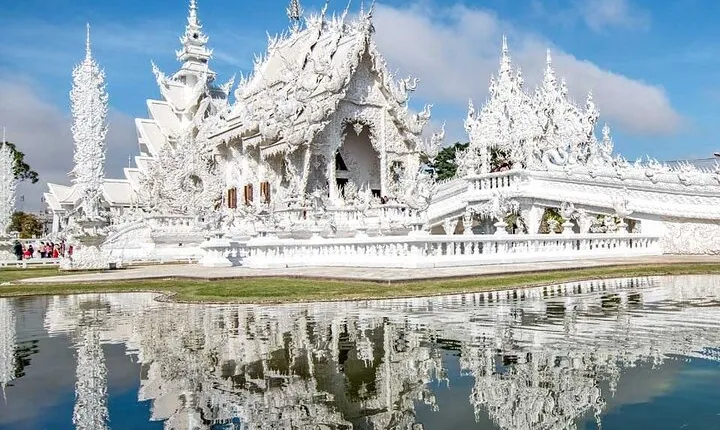 Full Day Tour in Chiang Rai White Temple and Golden Triangle