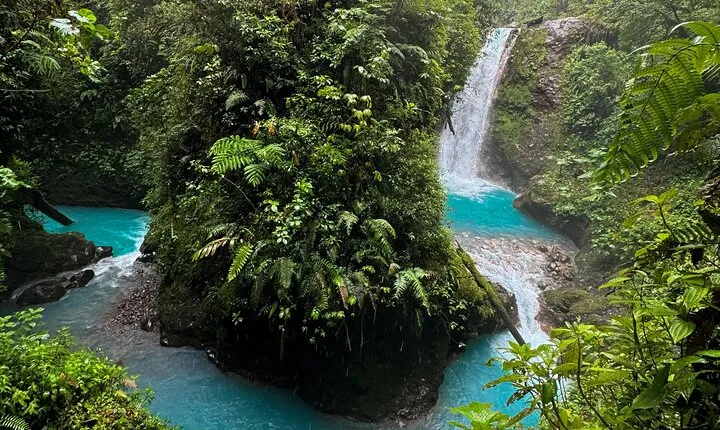 Private Blue Falls Tour from San José – Hidden Waterfall Escape
