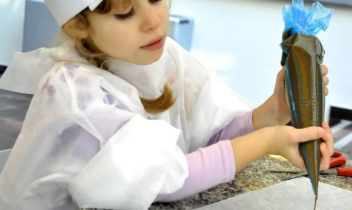 Chocolate Workshop at Choco-Story Brugge