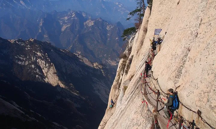 Xian Day Trip to Mt. Huashan with Round-trip Cable Car