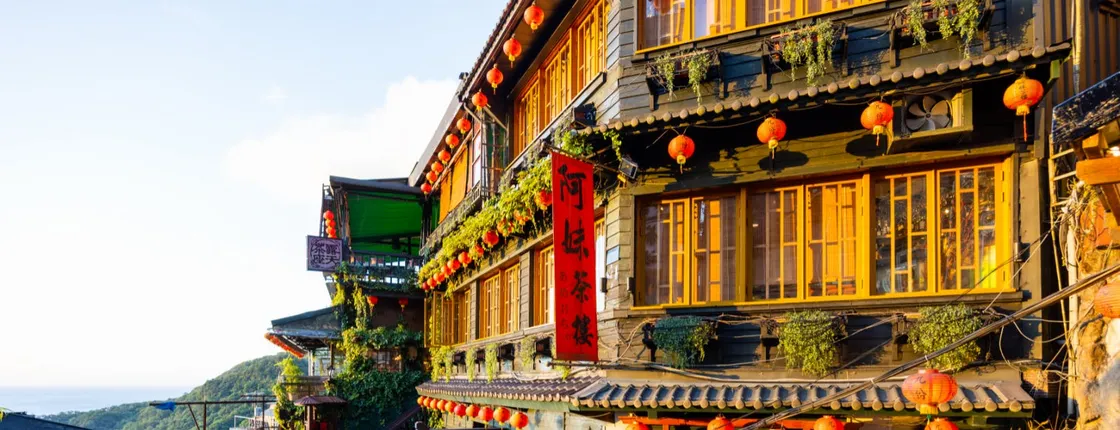 Yehliu, Jiufen and Shifen private tour from Taipei