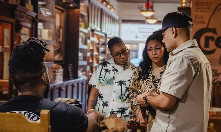 Custom Blend Cigar Rolling Experience in Miami