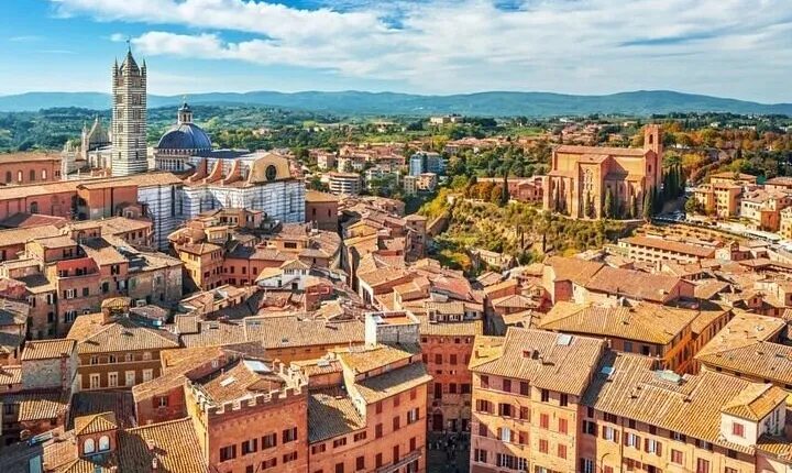 Florence: Day Trip with Free Time in San Gimignano and Siena