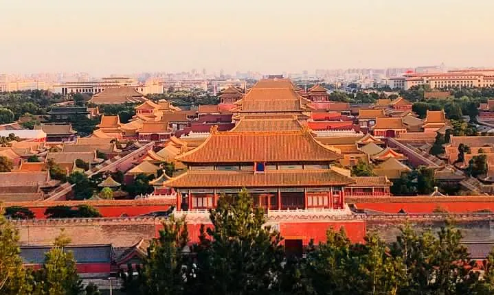 Beihai Park and National Museum Of China Private Day Tour