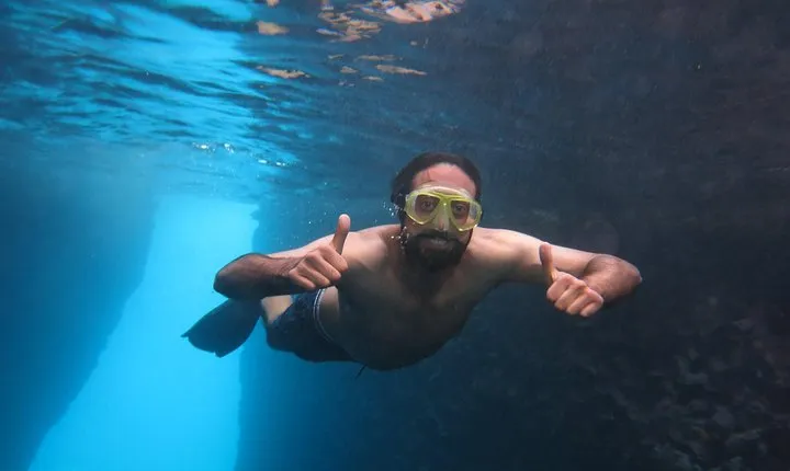 Snorkeling and swimming tour to the Poseidon's temple at Sounio cape