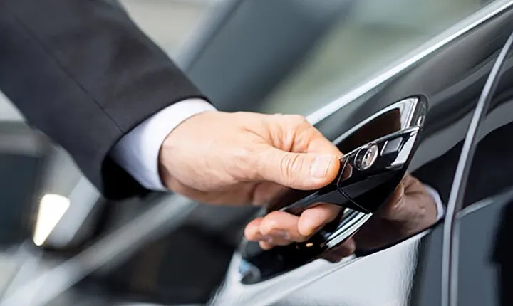 Door-To-Door Private Transfer Florence to Fiumicino FCO Airport or viceversa