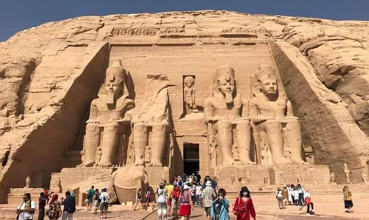 private tour to Abu Simbl by road
