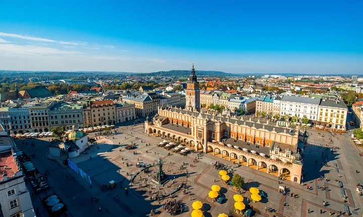 Krakow in a Day: City Tour by Electric Car