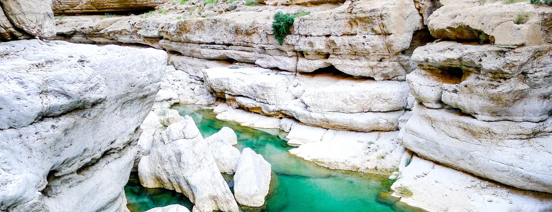 Private tour of Bimah Sinkhole and Wadi Shab on 4x4