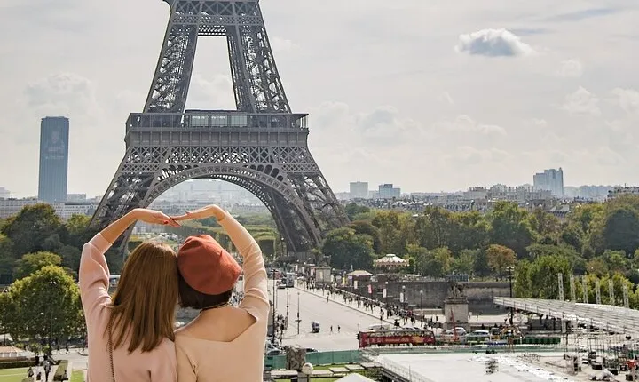 Eiffel Tower Dedicated Reserved Access Summit or 2nd Floor Tour