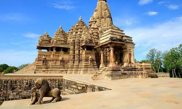 3-Day Private Tour to Khajuraho and Kamasutra Temples from Delhi by Train