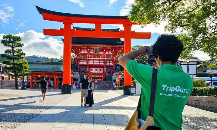 Kyoto: Fushimi Inari Taisha Small Group Guided Walking Tour
