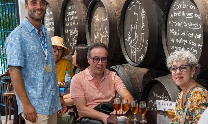Guided tour of Malaga with tasting of typical products