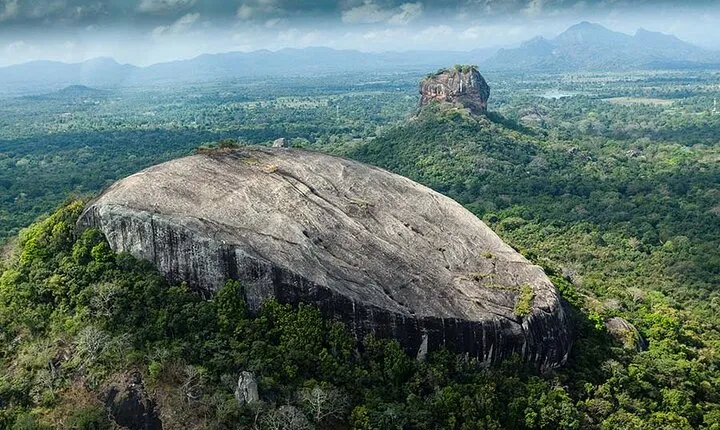 Kandy - Sigiriya Full-Day Private Tour